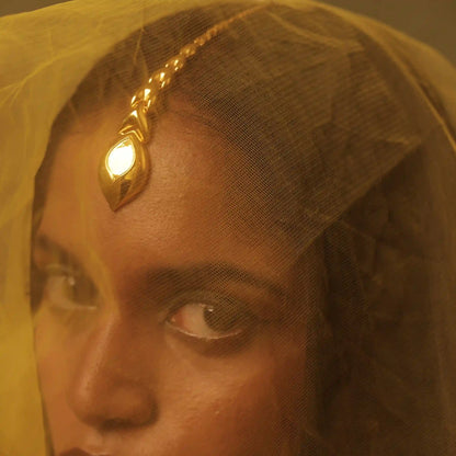 modern head jewellery for women