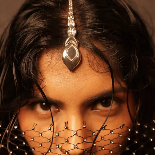 modern head jewellery for women