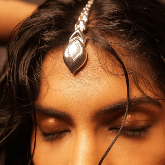 modern head jewellery for women
