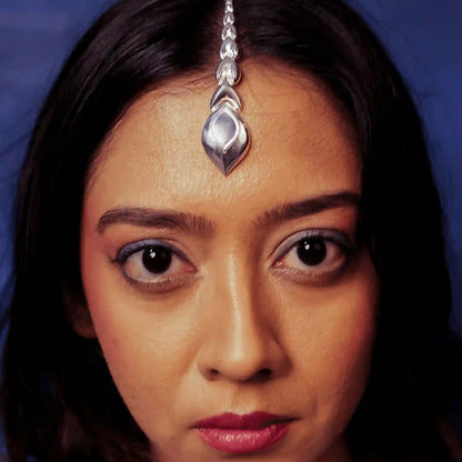 modern head jewellery for women