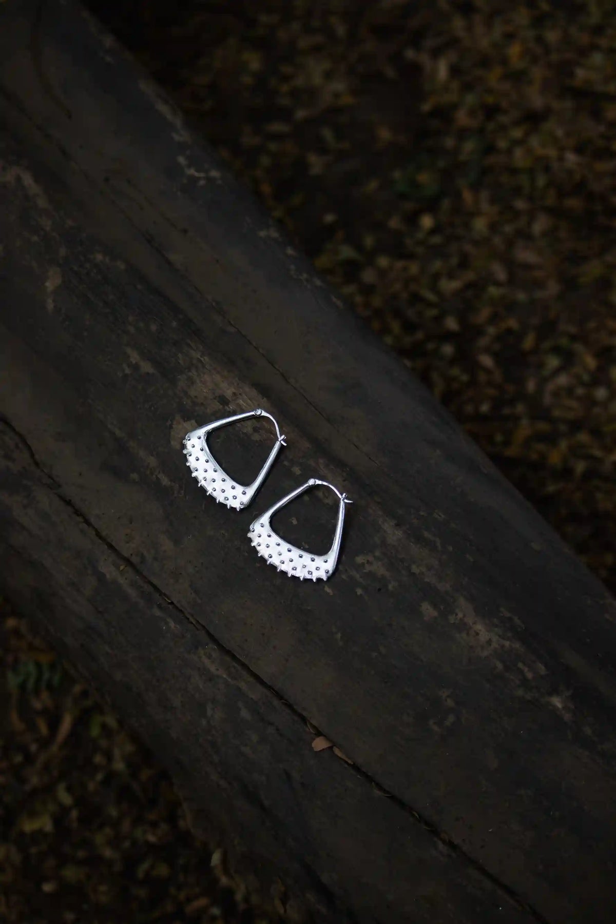 bold statement jewellery for modern outfits