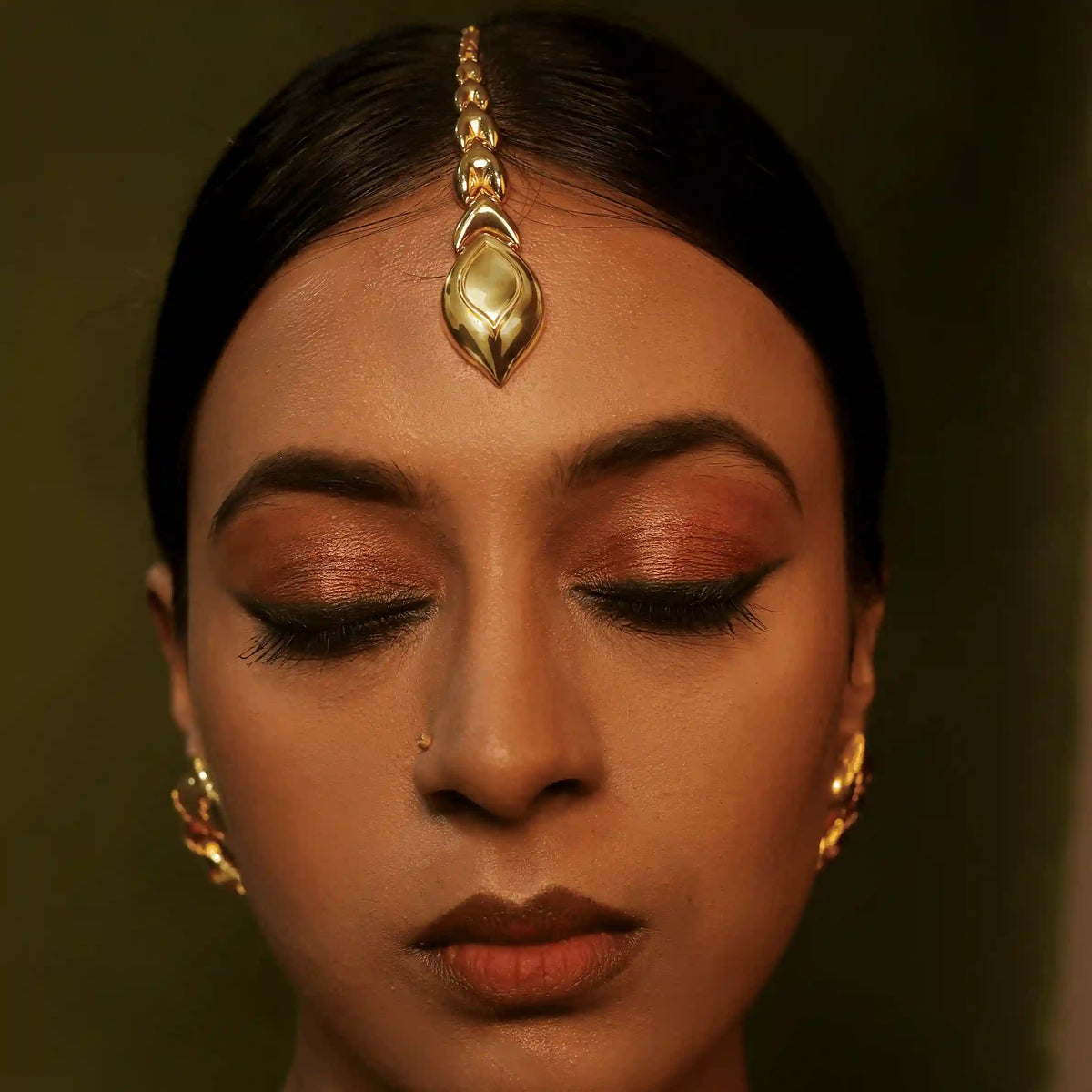 modern head jewellery for women