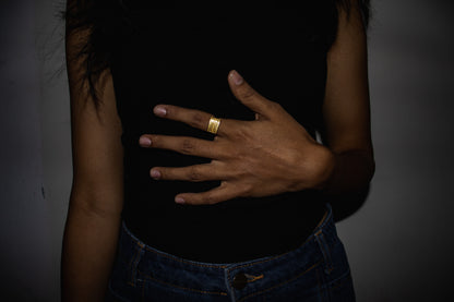 Main character ring - Gold